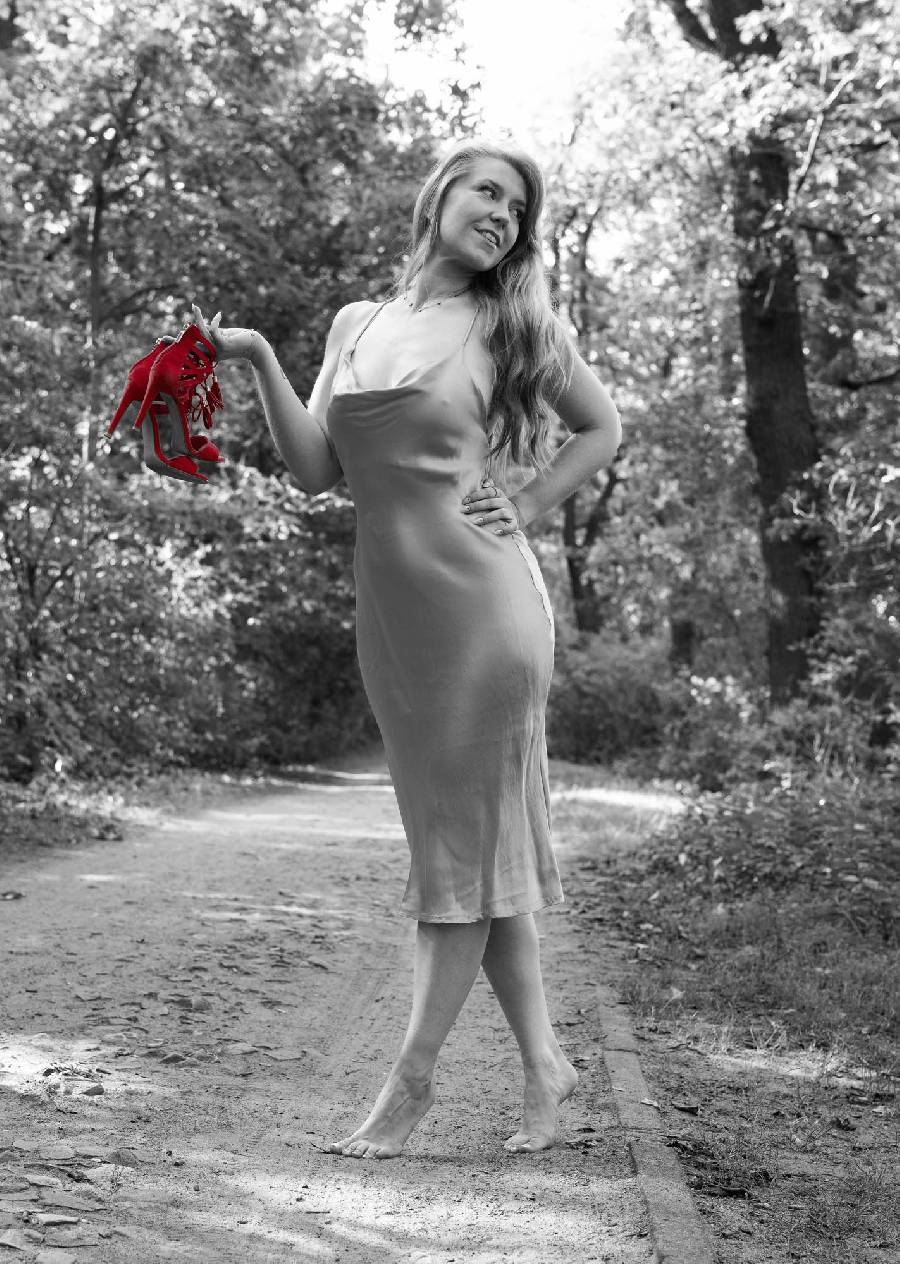 Superblondieliciouz-Calendar-2026-07_Juni.jpg