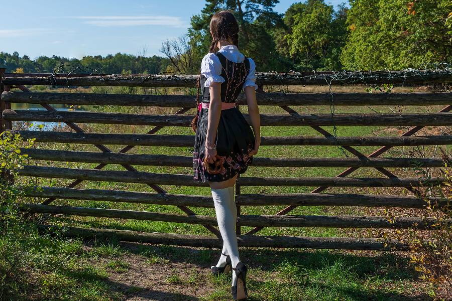 dirndl-outdoor-glam-simi_015.jpg
