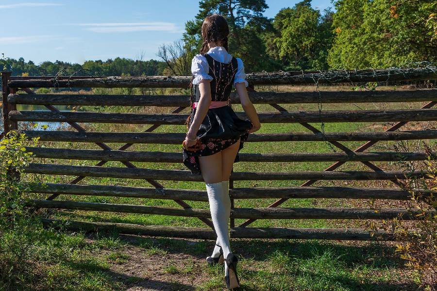 dirndl-outdoor-glam-simi_016.jpg