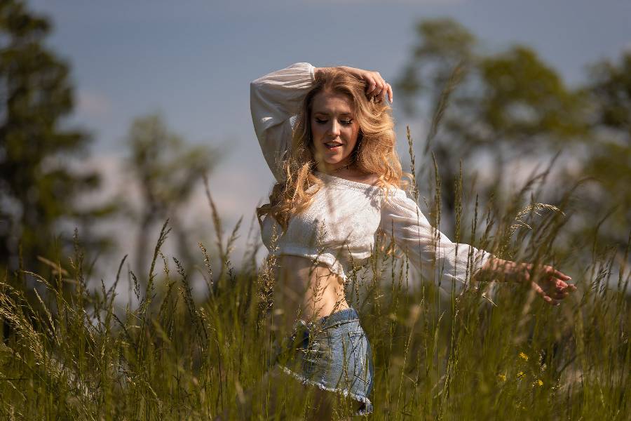 Natural summer outdoor shooting with model sandra