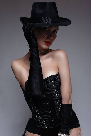 Model Polina Glamour Lingerie Shooting